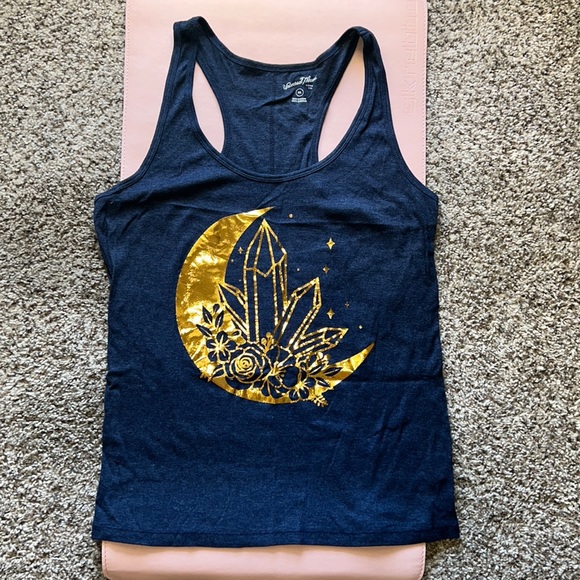 Universal Thread Tops - Universal Thread XXL Racerback t shirt Gold Foil Moon and crystal print